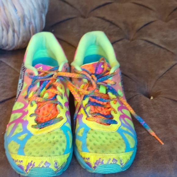 Asics Gel Noosa Tri 9 - Picture 1 of 6